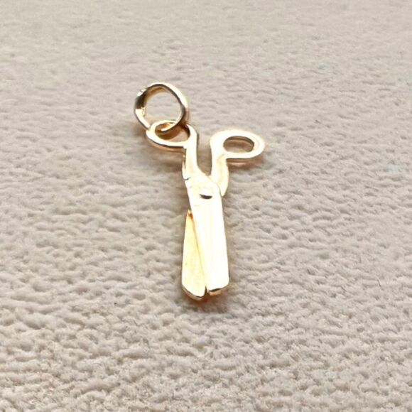 14k solid gold Scissors Pendant | Birthday gift | Cute Scissors Charm | - Picture 3 of 9